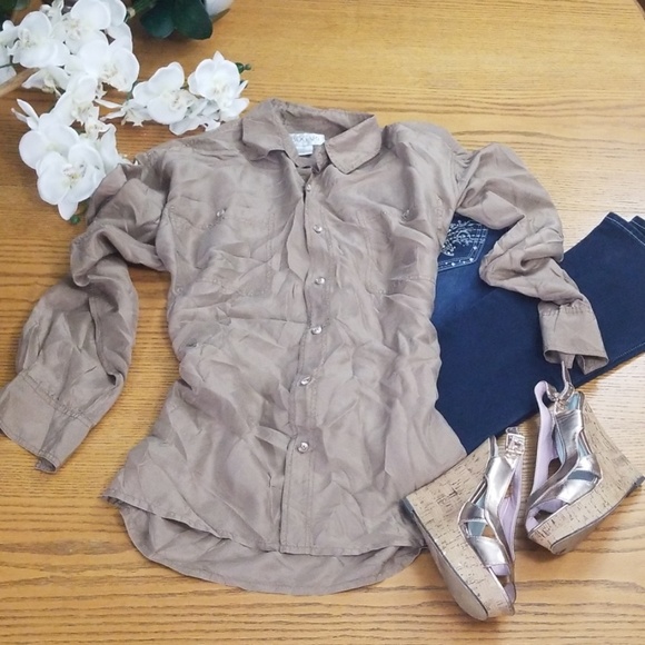 Bogari Tops - Bogari Button Down shirt